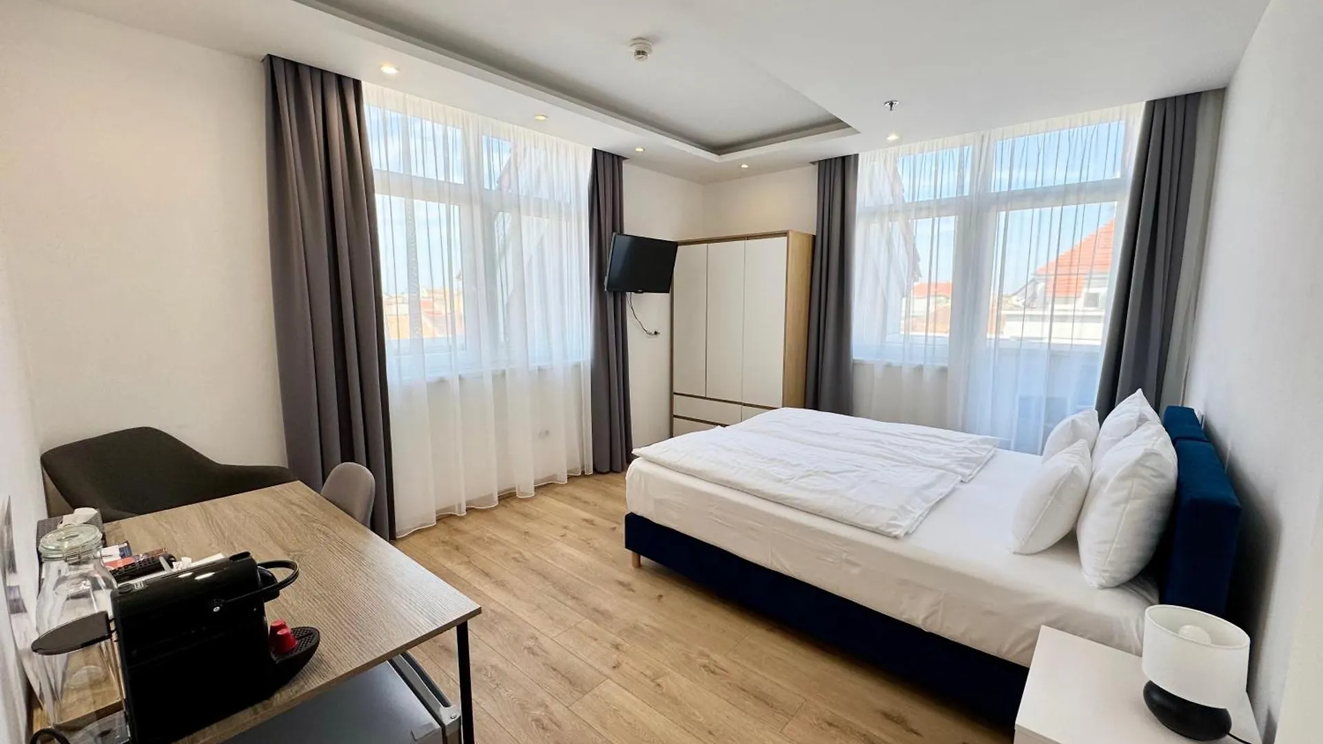 Rooftop City Residence With Deep Garage Budapest 3*,