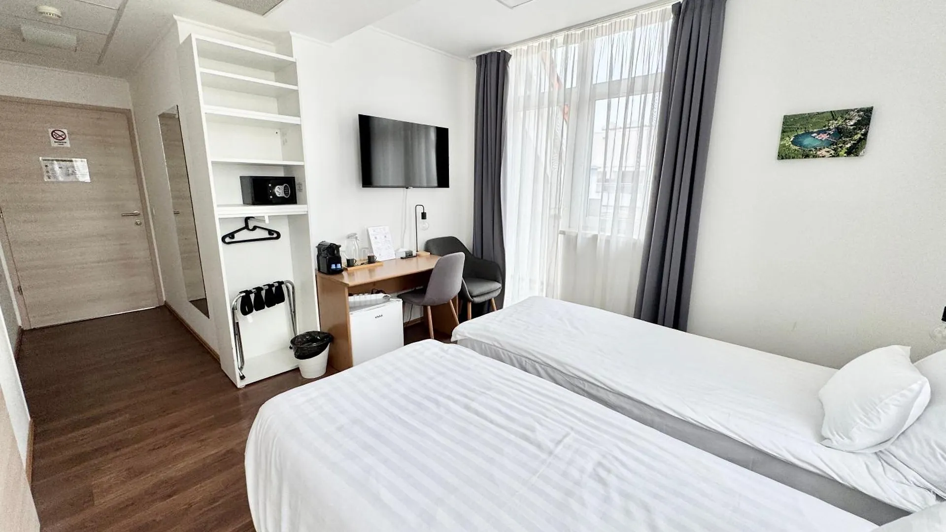 Hotel Rooftop City Residence With Deep Garage Budapest