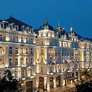 Ξενοδοχείο Corinthia