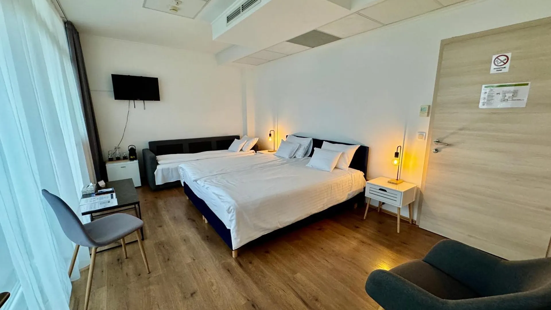 Rooftop City Residence With Underground Parking Budapest Hotel