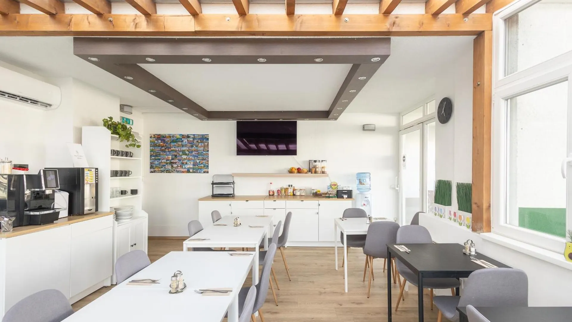 Rooftop City Residence With Deep Garage Budapest 3*,