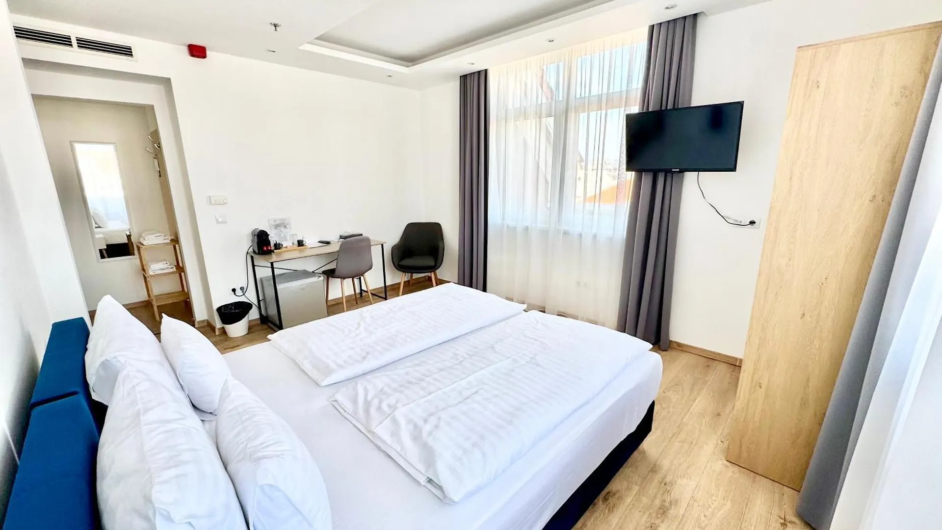 Rooftop City Residence With Deep Garage Budapest 3*,  Hungary