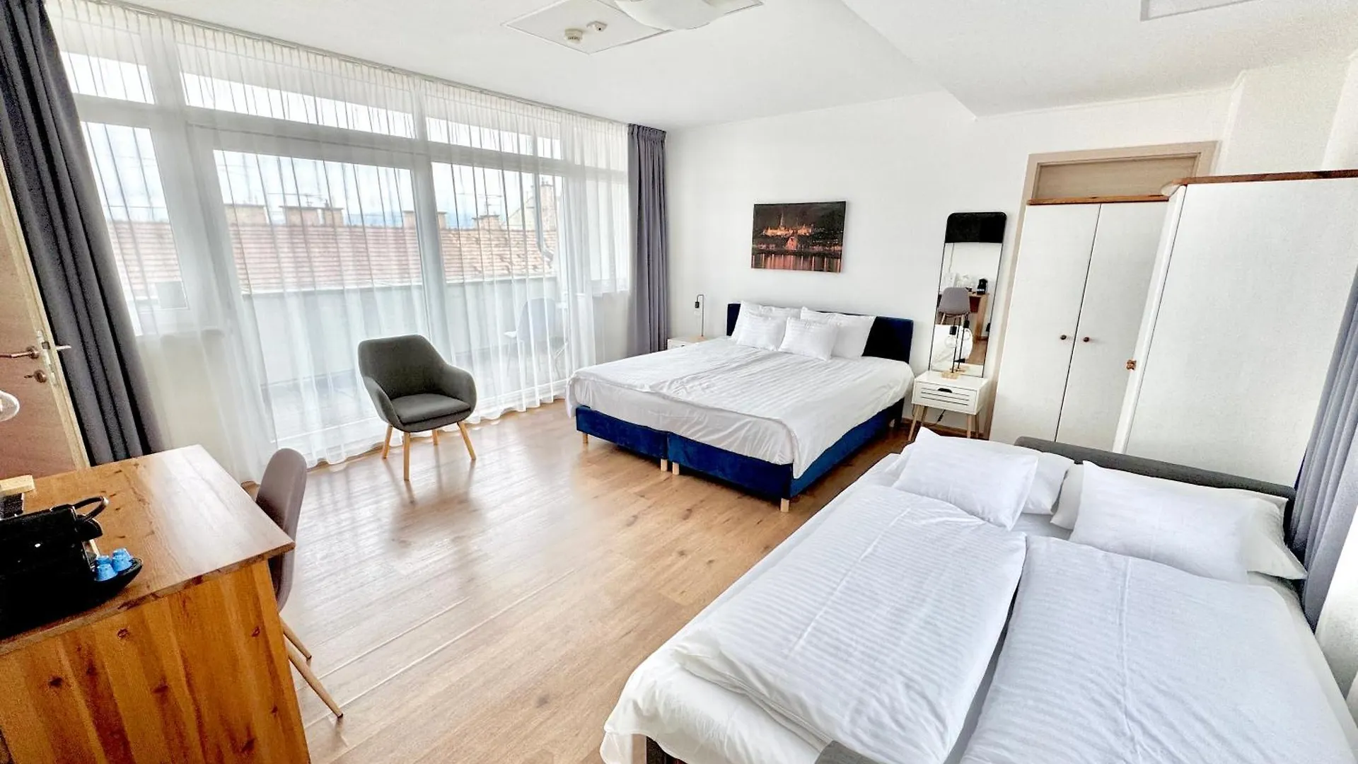 *** Hotel Rooftop City Residence With Underground Parking Budapest Hungary