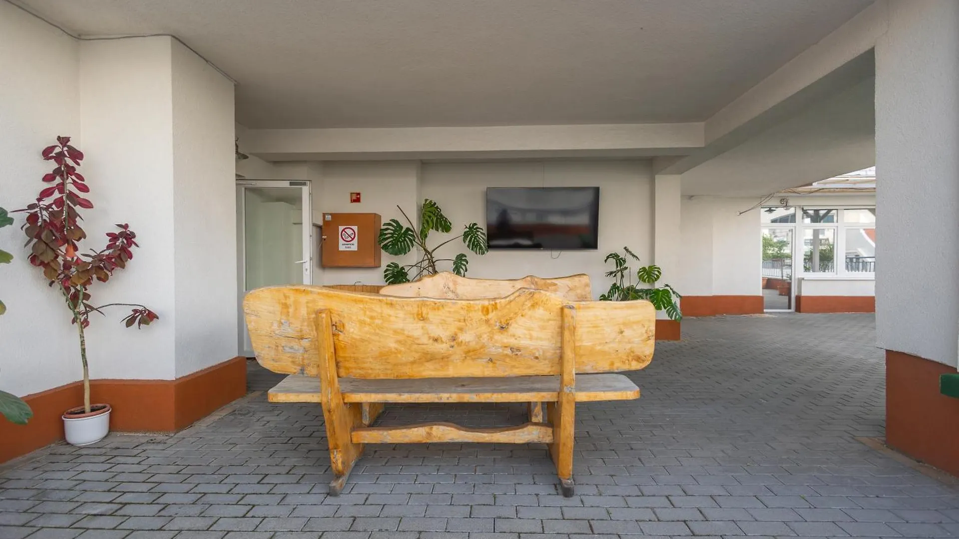 Rooftop City Residence With Deep Garage Budapest Szálloda