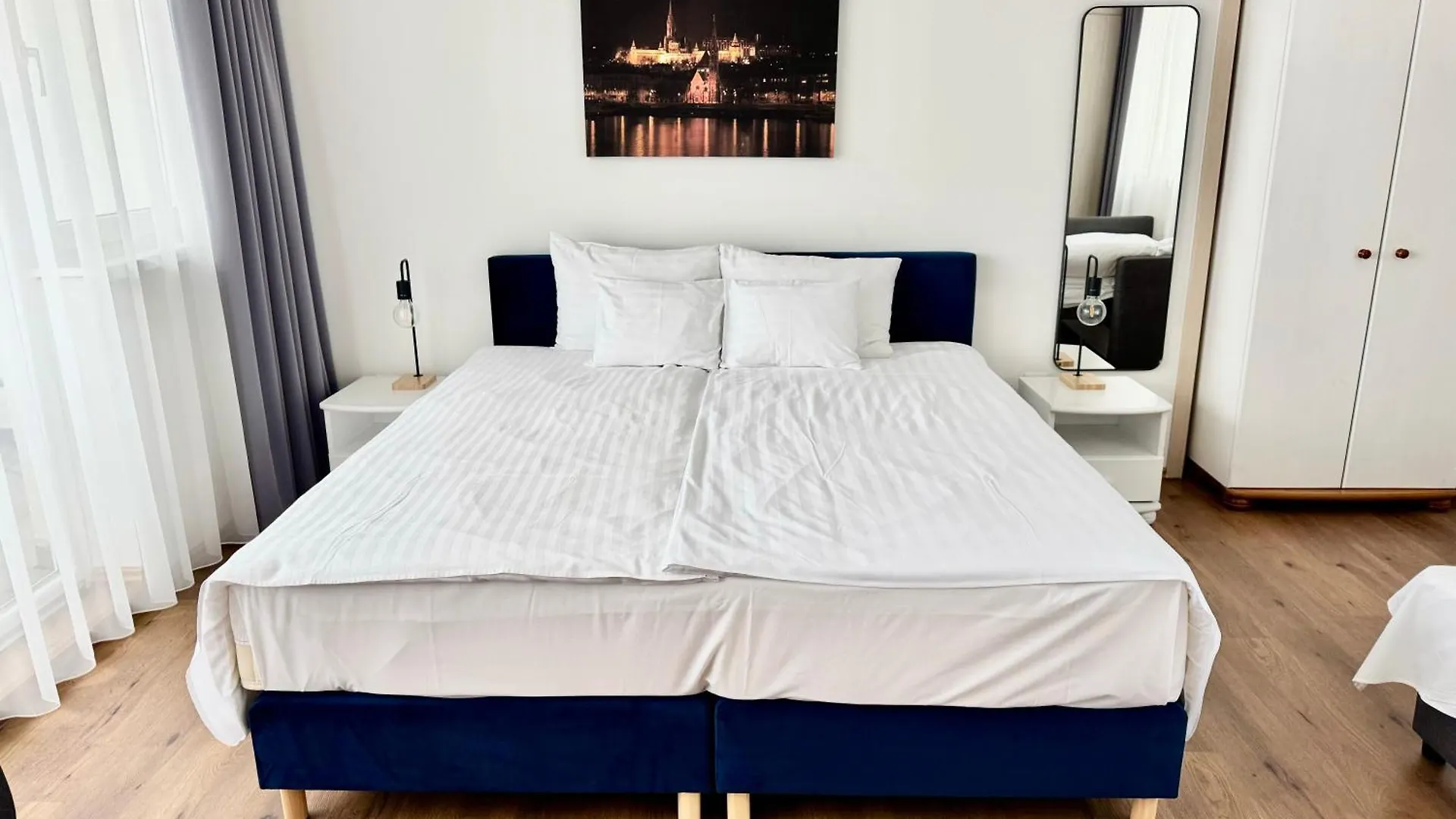 *** Hotel Rooftop City Residence With Underground Parking Budapest Hungary