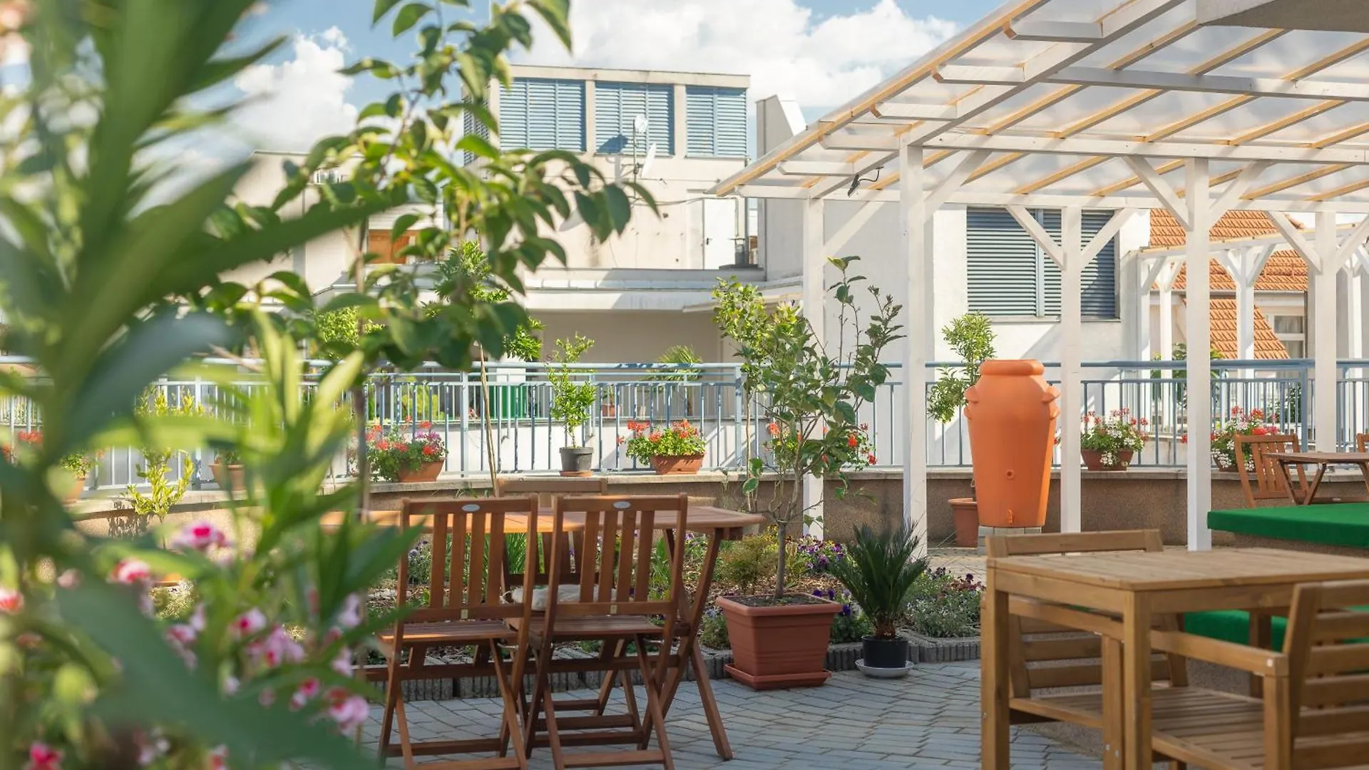 Szálloda Rooftop City Residence With Deep Garage Budapest
