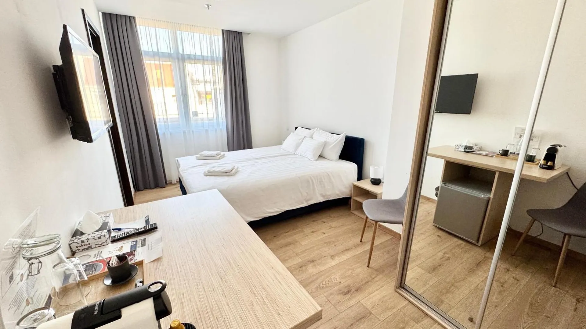 Rooftop City Residence With Deep Garage Budapest 3*,