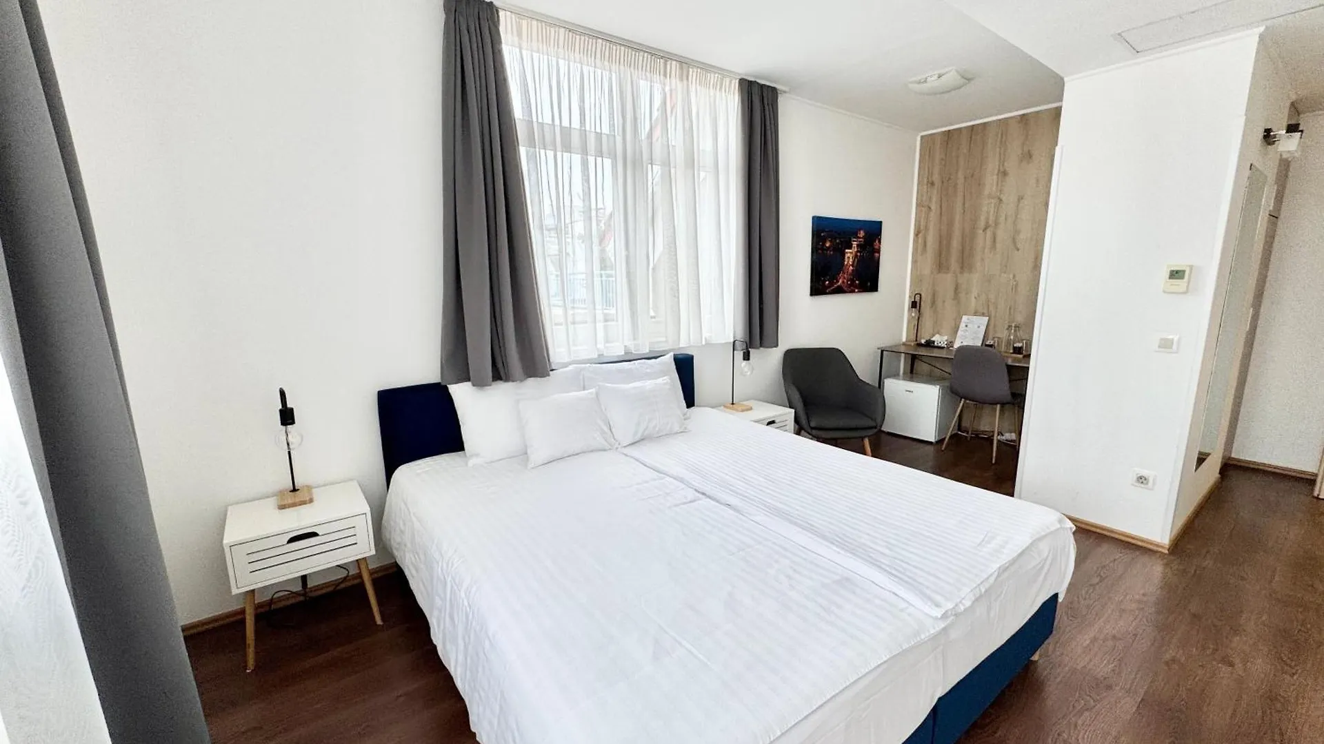 Hotel Rooftop City Residence With Underground Parking Budapesta